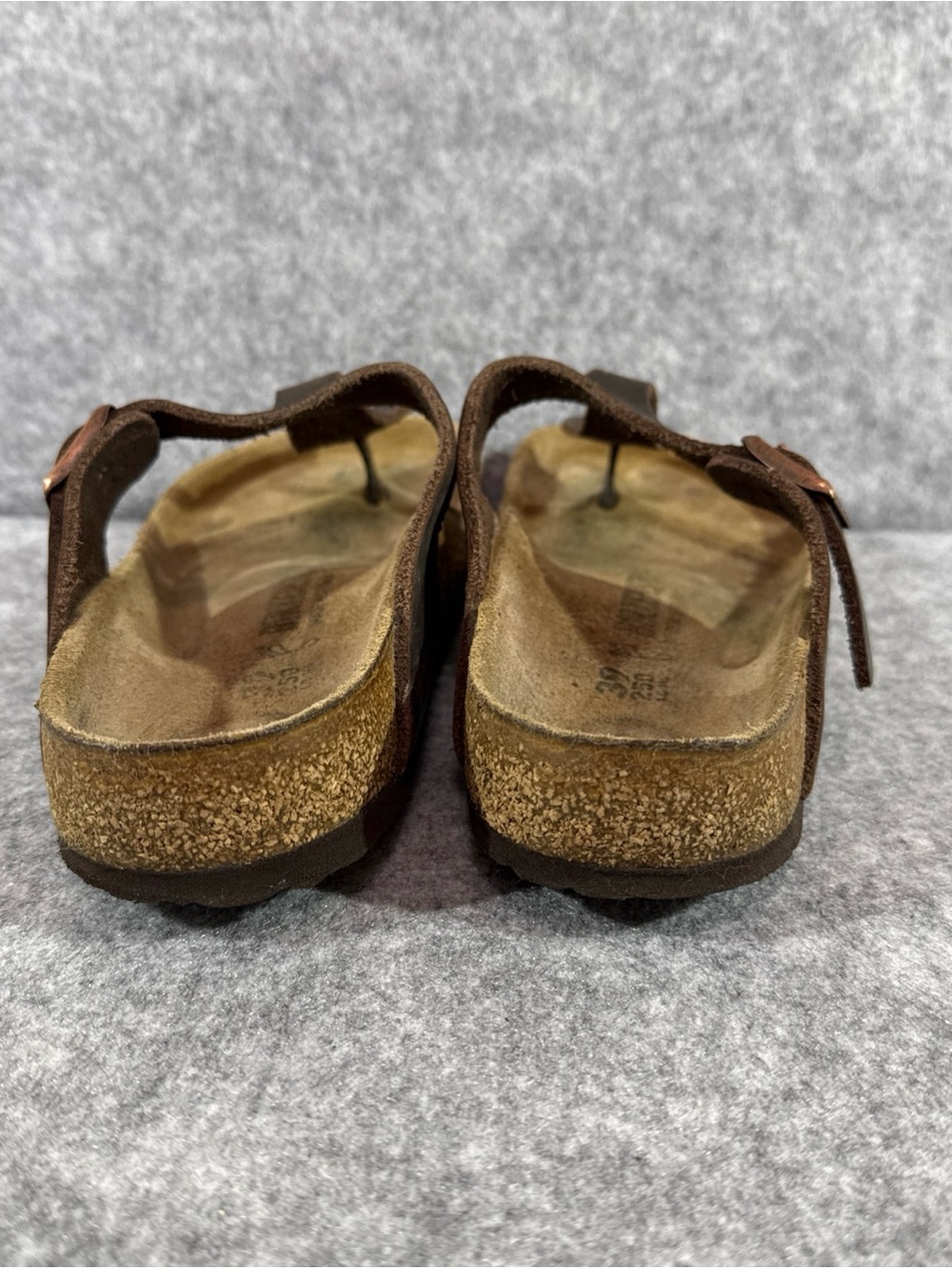 Birkenstock Gizeh Sandals - Womens 39 - Brown Summer Comfort Wide Buckle Leather - Picture 8 of 10